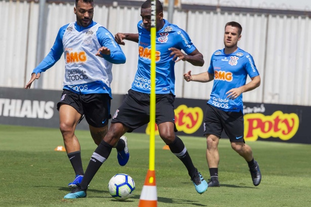 Michel, Marllon e Ramiro iniciam preparação para duelo contra o Goiás