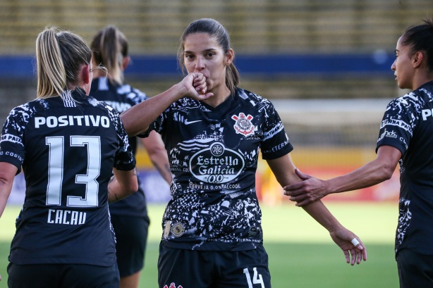 Millene marcou um dos gols do Corinthians pela estreia da Libertadores Feminina