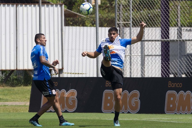Ralf e Méndez iniciam preparação para duelo contra o Goiás