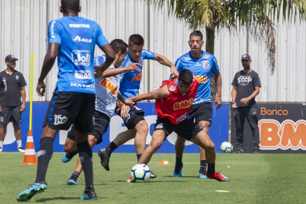 Roni e companheiros iniciam preparação para duelo contra o Goiás