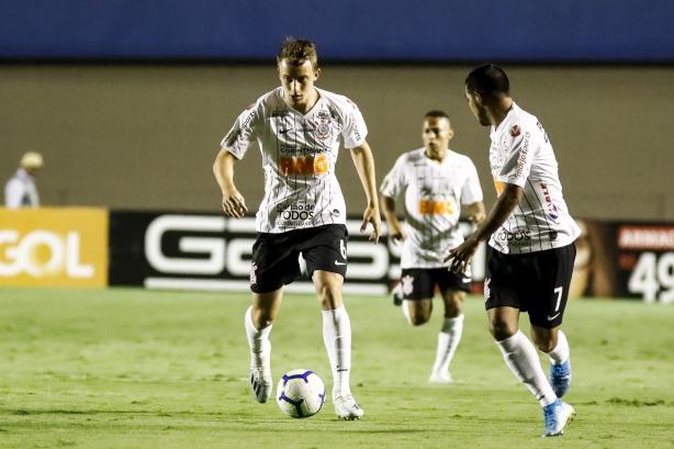 Carlos Augusto, Sornoza e Janderson na partida contra o Goiás
