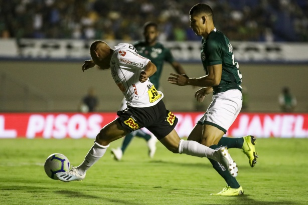 Janderson começou a partida contra o Goiás como titular