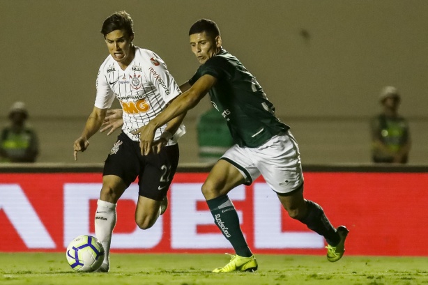 Mateus Vital durante o empate com o Goiás pelo Brasileiro