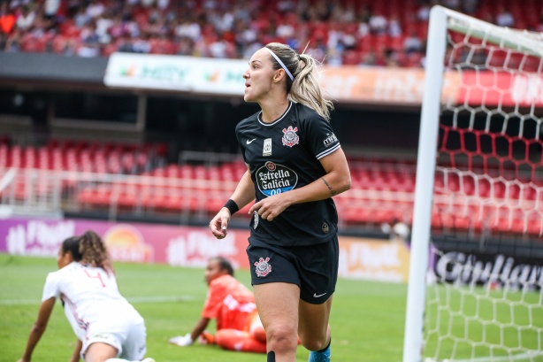 Giovanna Crivelari durante final contra o São Paulo, pelo Campeonato Paulista Feminino