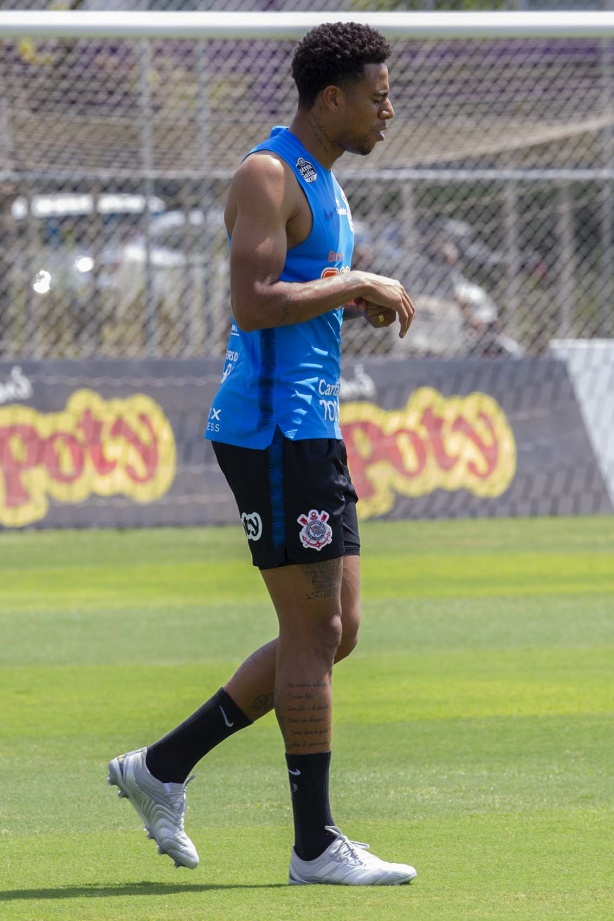 Gustagol no último treino antes do duelo contra o Flamengo, pelo Brasileirão