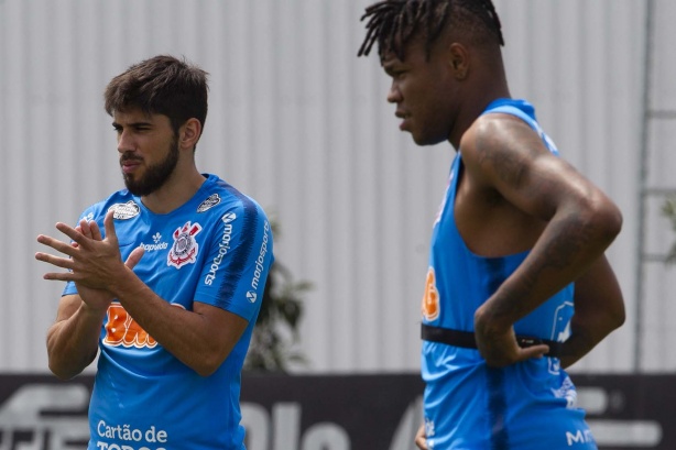 Méndez e Jesus no último treino antes do duelo contra o Flamengo, pelo Brasileirão