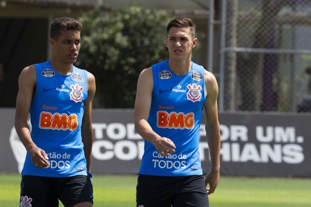Pedrinho e Vital no último treino antes do duelo contra o Flamengo, pelo Brasileirão