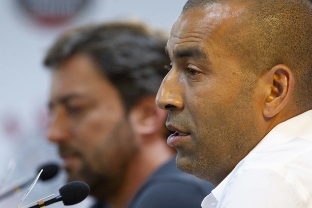 Emerson Sheik se despede do Corinthians após se demitir do cargo de Gerente de Futebol