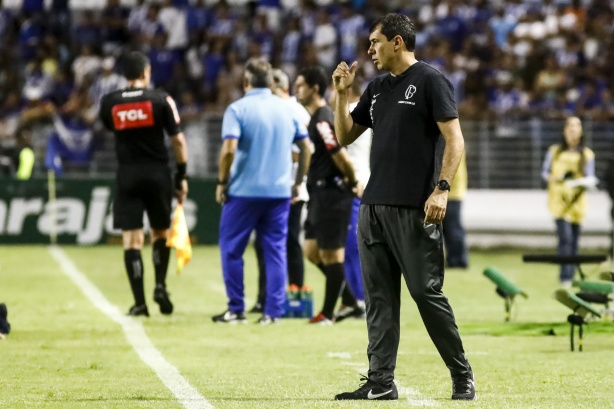 Treinador Fábio Carille durante derrota para o CSA, pelo Campeonato Brasileiro