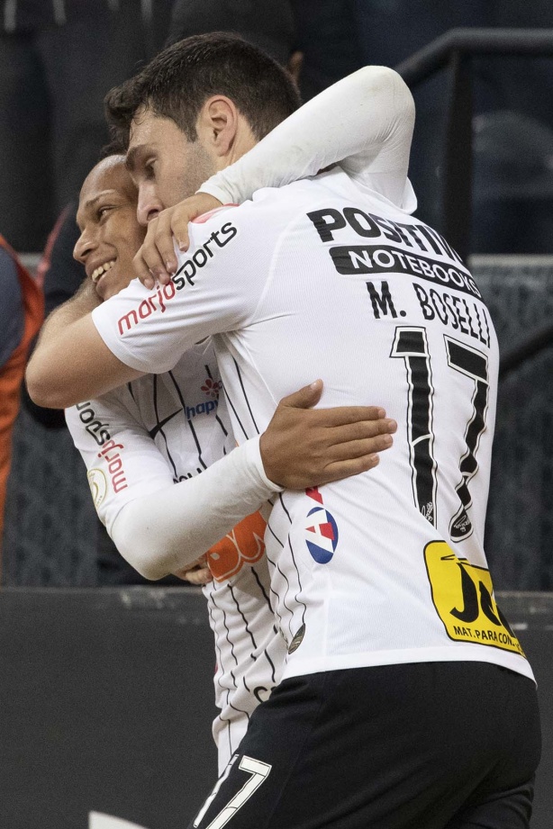 Boselli e Janderson no jogo contra o Fortaleza, pelo Campeonato Brasileiro, na Arena Corinthians