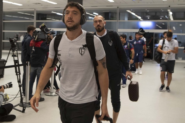 Caíque França no vestiário da Arena Corinthians antes do duelo contra o Fortaleza