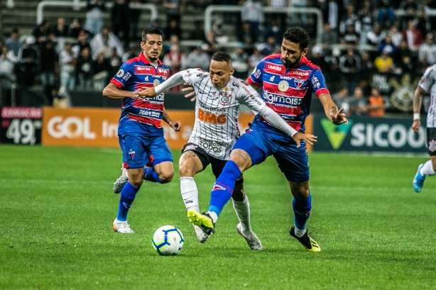Janderson durante partida contra o Fortaleza, pelo Brasileiro, na Arena Corinthians
