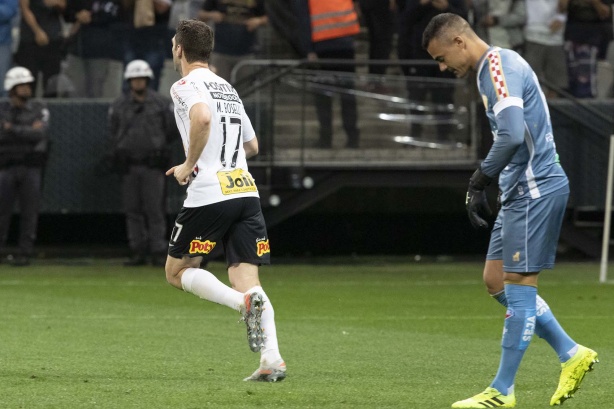 Mauro Boselli anotou dois gols contra o Fortaleza, pelo Brasileirão, na Arena Corinthians