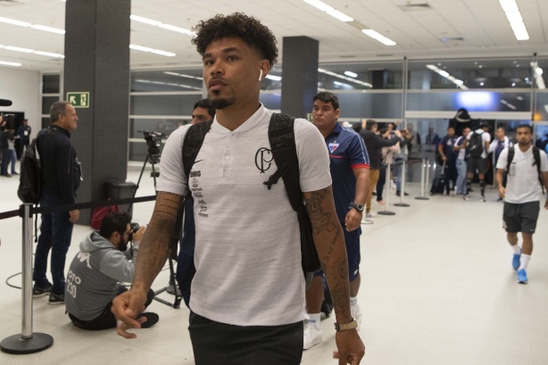Urso no vestiário da Arena Corinthians antes do duelo contra o Fortaleza