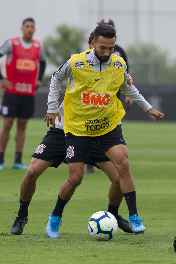 Clayson no último treino antes do jogo contra o Palmeiras