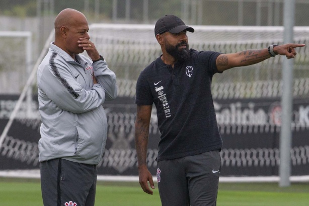 Mauro e Coelho no último treino antes do jogo contra o Palmeiras