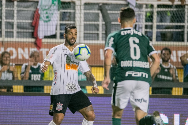 Michel Macedo durante Dérbi, contra o Palmeiras, no Pacaembu