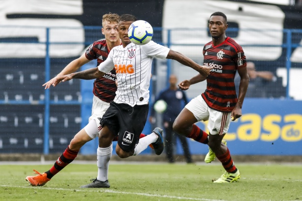 Pela semifinal do Brasileiro Sub-20, Corinthians leva a pior e sai atrás do Flamengo