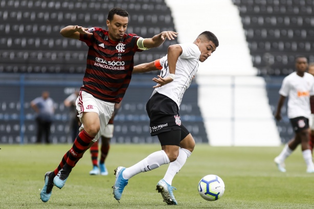 Pela semifinal do Brasileiro Sub-20, Corinthians leva a pior e sai atrás do Flamengo