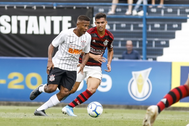 Pela semifinal do Brasileiro Sub-20, Corinthians leva a pior e sai atrás do Flamengo