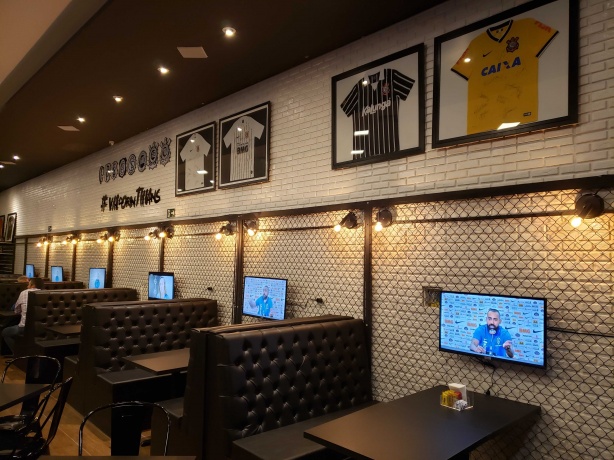 Local tem uma série de camisa históricas do Corinthians