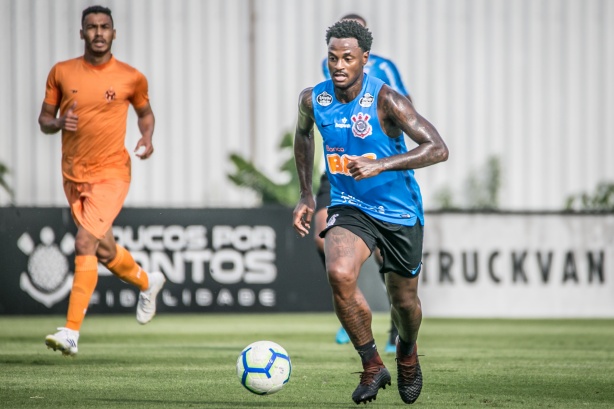 Renê no treinamento desta quarta-feira no CT Joaquim Grava