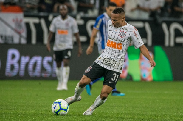 Janderson durante duelo contra o Avaí, pelo Campeonato Brasileiro, na Arena Corinthians
