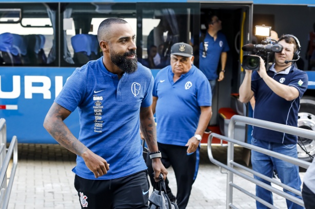 Coelho chega ao estádio Independência para jogo contra o Atlético Mineiro