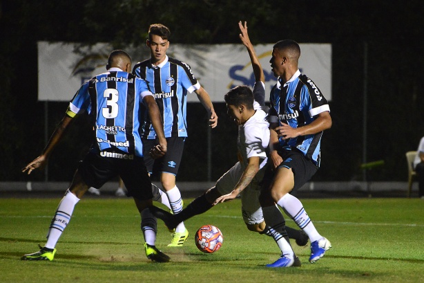 Corinthians perde para o Grêmio pela Copa RS Sub-20