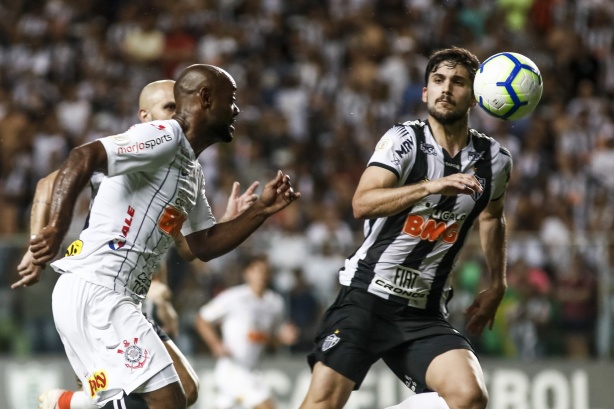 Vagner Love durante jogo com o Atlético-MG, pelo Campeonato Brasileiro