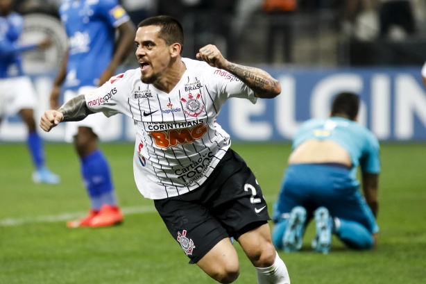 Gol 11.000 da história do Corinthians foi marcado diante do Cruzeiro, pelo Brasileirão-19
