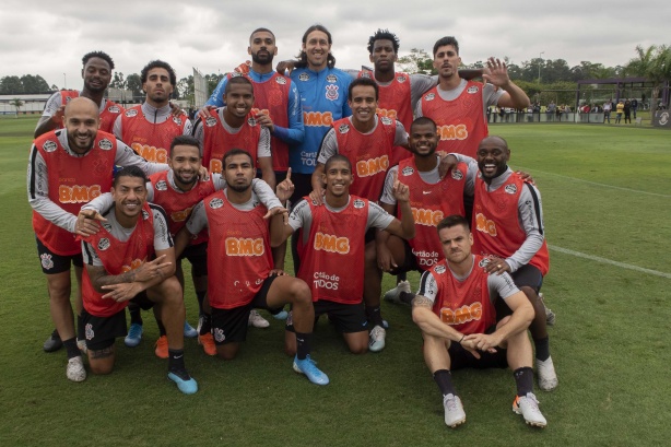Jogadores voltam aos treinos para último compromisso do Timão no ano