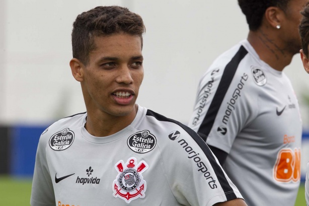 Pedrinho voltam aos treinos para último compromisso do Timão no ano