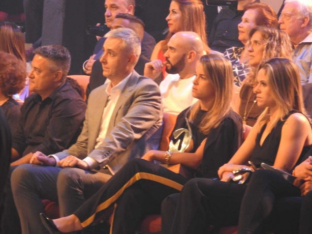 Nunes encontrou corinthianas no evento e se juntou a elas