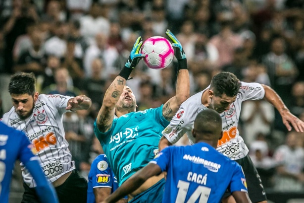 Cruzeiro foi nico time a vencer Corinthians na Arena no Brasileiro-19