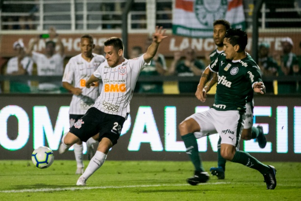 Ramiro chegou no Corinthians e no correspondeu exatamente ao esperado