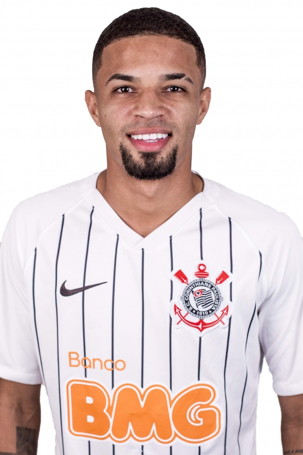 O meia Vitinho está na lista de jogadores convocados para a Copinha de 2020