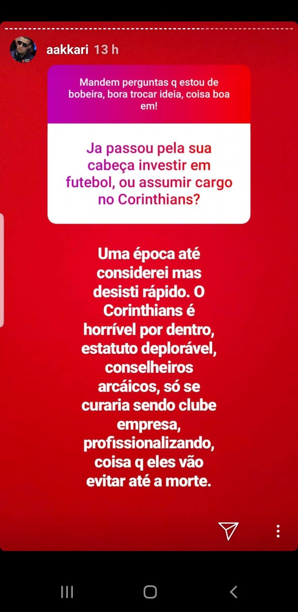 Akkari criticou a política interna do Corinthians