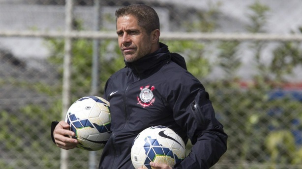 Sylvinho foi outro a se destacar dentro de campo e trabalhar no clube após a aposentadoria