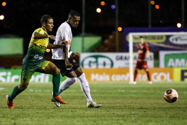 Lucas no jogo contra o Cuiabá, pela Copinha 2020