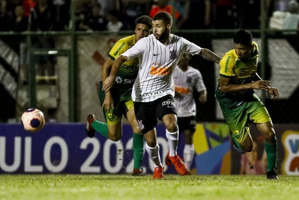Walisson no embate contra o Cuiabá, pela Copinha 2020