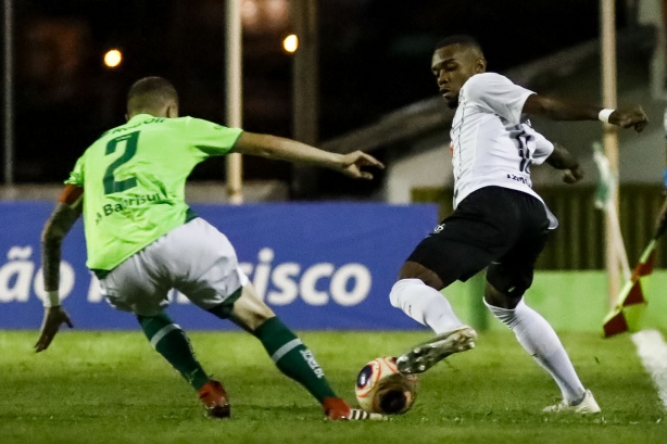 Lucas no duelo contra o Juventude, pela Copinha São Paulo 2020