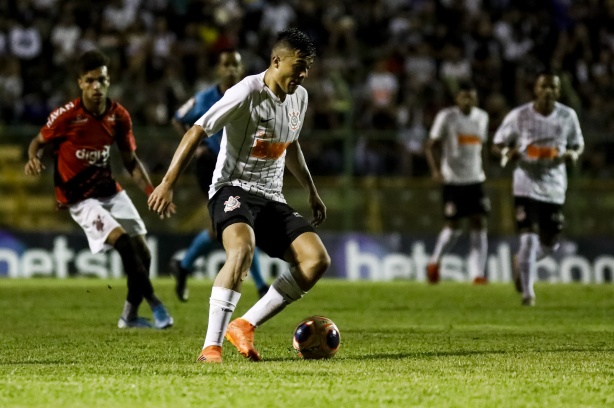 Sandoval durante vitória sobre o Athletico-PR, pela Copinha 2020
