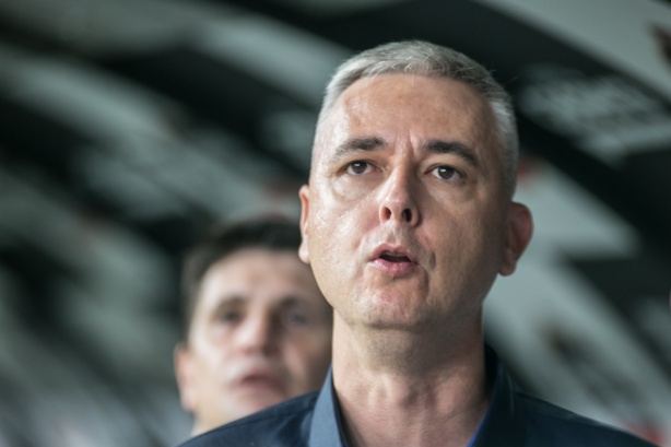 Tiago Nunes em sua estreia na Arena com o Corinthians