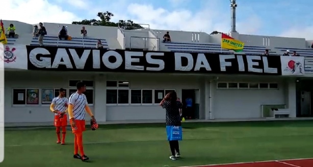 Torcida do Corinthians marcou presena nas arquibancadas da ilha japonesa