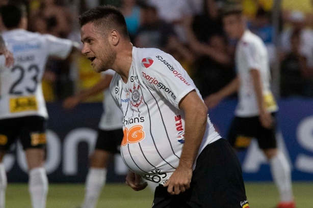 Autor do nico gol alvinegro contra o Mirassol, Ramiro ser pai nos prximos meses