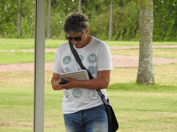 Carlos Pracidelli, ex-preparador de goleiro, que virou auxiliar de Felipo na poca do Palmeiras, foi o outro visitante.
