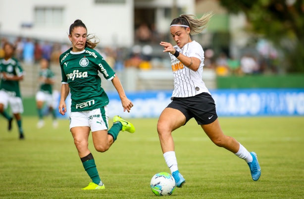 Crivelari em ação durante o jogo contra o Palmeiras