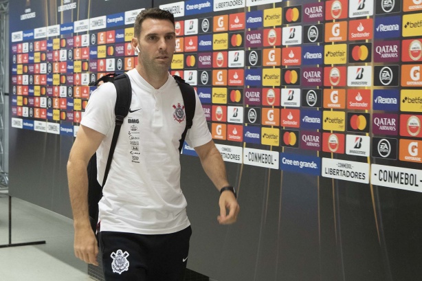 Boselli na chegada do Corinthians na Arena para o duelo contra o Guaraní