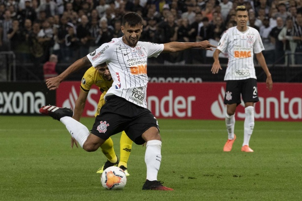 Camacho durante jogo contra o Guaraní